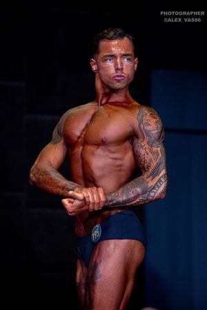 CLASSIC PHYSIQUE-НОВИЧКИ